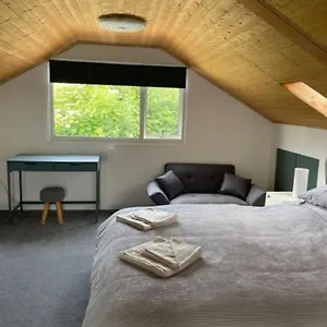 villa-brambles-ebford-devon.cardiffhotelswales.com/